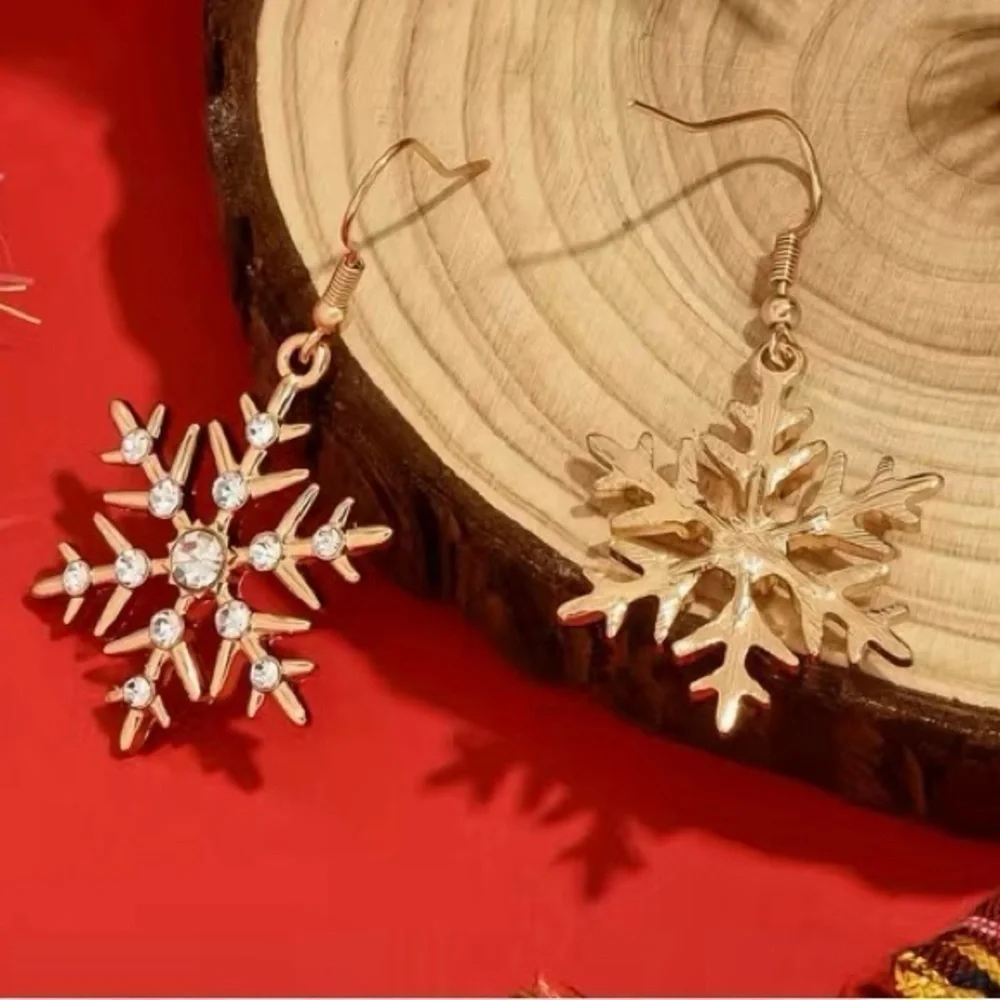 18k Gold Plated Snowflake Rhinestone Dangle Earrings